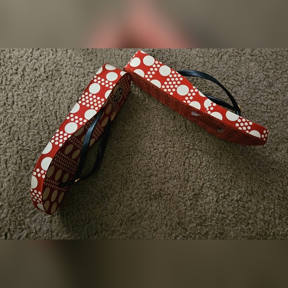 Tory Bunch Women's Size 9 Flip-flops - Picture 3 of 4